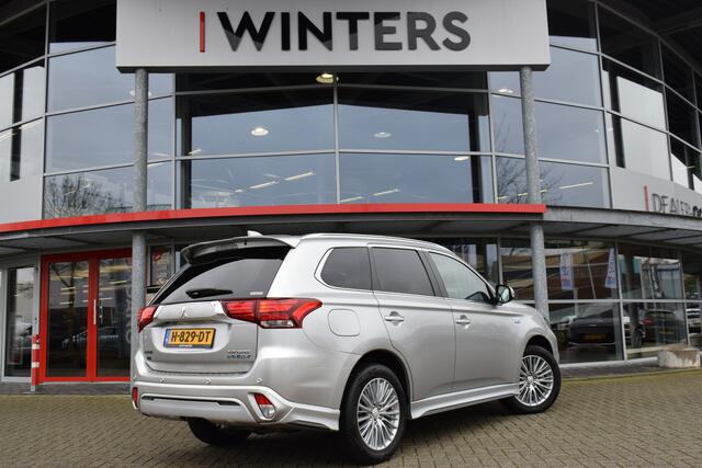 Mitsubishi OUTLANDER 2.4 PHEV Intense S | Trekhaak | AWD | Stoelverwarming | Climate Control