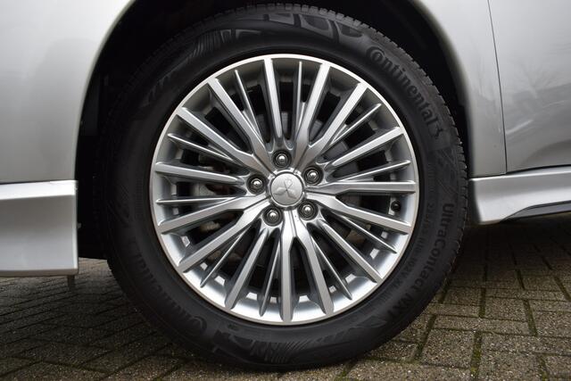 Mitsubishi OUTLANDER 2.4 PHEV Intense S | Trekhaak | AWD | Stoelverwarming | Climate Control