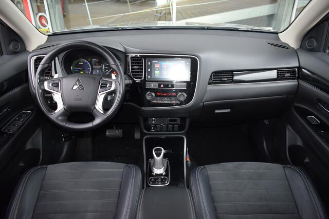Mitsubishi OUTLANDER 2.4 PHEV Intense S | Trekhaak | AWD | Stoelverwarming | Climate Control