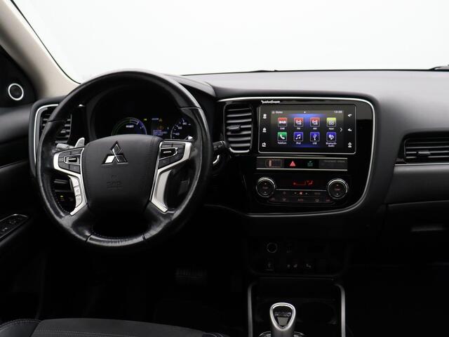 Mitsubishi OUTLANDER 2.4 PHEV Intense+ | Half leder | Stoelverwarming | panorama dak | Trekhaak |