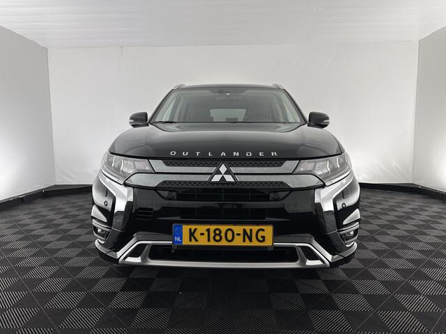 Mitsubishi OUTLANDER 2.4 PHEV Intense (INCL.BTW) *LEATHER-MICROFIBRE | LED-LIGHTS | KEYLESS | CAMERA | HEATED-COMFORTSEATS | ECC | SHIFT-PADDLES | PDC | CRUISE | PRIVACY-GLASS | DAB | TOWBAR | 18''ALU *