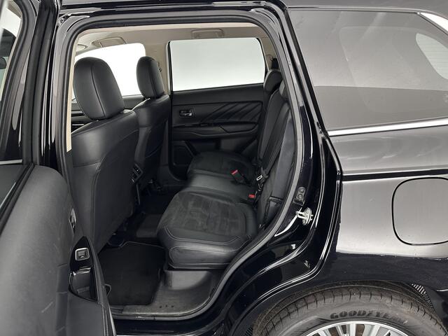 Mitsubishi OUTLANDER 2.4 PHEV Intense (INCL.BTW) *LEATHER-MICROFIBRE | LED-LIGHTS | KEYLESS | CAMERA | HEATED-COMFORTSEATS | ECC | SHIFT-PADDLES | PDC | CRUISE | PRIVACY-GLASS | DAB | TOWBAR | 18''ALU *