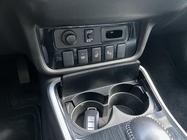 Mitsubishi OUTLANDER 2.2 DI-D 4WD | Dealeronderhouden | 1e Eigenaar | Lees advertentie! |