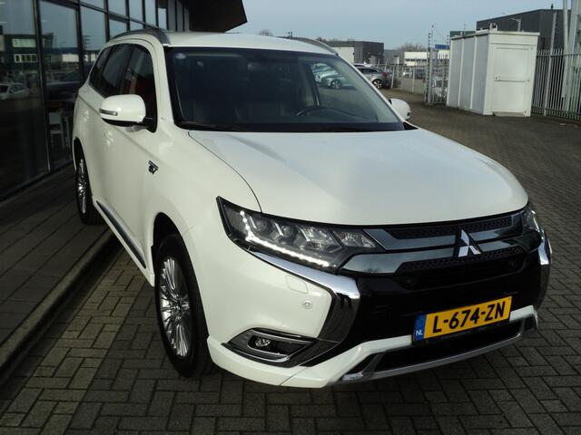 Mitsubishi OUTLANDER 2.4 PHEV Intense | 4WD | 240 PK | AUTOMAAT | DEALER ONDERHOUDEN | 1E EIGENAAR |
