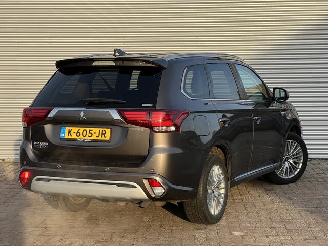Mitsubishi OUTLANDER 2.4 PHEV Pure+ | Nieuw Binnen | Camera | Climate Control | PDC | Stoel Verwarming | APK 05-01-2027 |