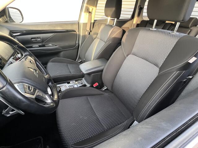 Mitsubishi OUTLANDER 2.4 PHEV Pure+ | Nieuw Binnen | Camera | Climate Control | PDC | Stoel Verwarming | APK 05-01-2027 |