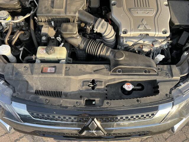 Mitsubishi OUTLANDER 2.4 PHEV Pure+ | Nieuw Binnen | Camera | Climate Control | PDC | Stoel Verwarming | APK 05-01-2027 |