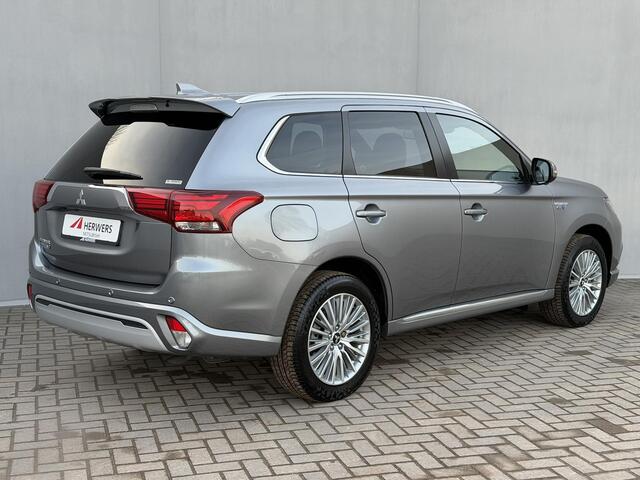 Mitsubishi OUTLANDER 2.4 PHEV Instyle / Fabrieksgarantie tot 11-2028 / Dealer Onderhouden /Adaptieve Cruise / Lederen Bekleding / Navigatie via AppleCarplay & Android auto / Stoel + Stuurverwarming / 360 Camera / Elektr. Stoelen / Elektr. Achterklep /