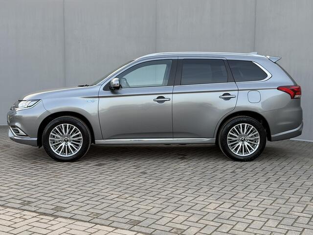 Mitsubishi OUTLANDER 2.4 PHEV Instyle / Fabrieksgarantie tot 11-2028 / Dealer Onderhouden /Adaptieve Cruise / Lederen Bekleding / Navigatie via AppleCarplay & Android auto / Stoel + Stuurverwarming / 360 Camera / Elektr. Stoelen / Elektr. Achterklep /