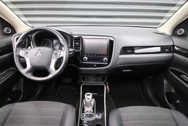 Mitsubishi OUTLANDER 2.4 PHEV Intense+ Opendak, Trekh, 1e eigen, Dealer o.h.