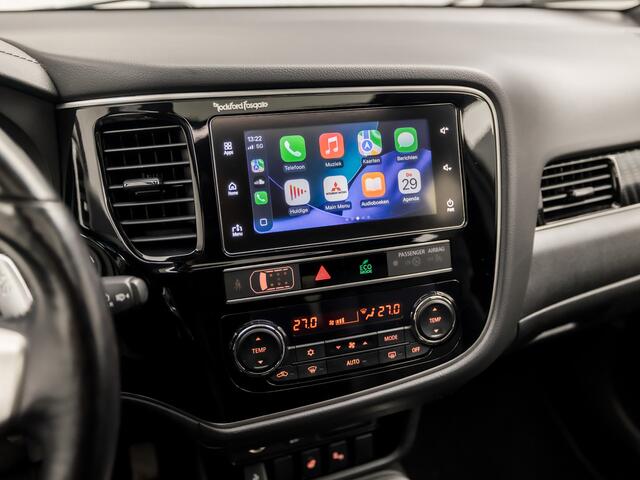Mitsubishi OUTLANDER 2.4 PHEV Deluxe 225Pk Automaat (SCHUIFDAK, APPLE CARPLAY, 360 CAMERA, LEDER, ZWART HEMEL, ADAPTIVE CRUISE, GETINT GLAS, STOELVERWARMING, NIEUWE APK, NIEUWSTAAT)