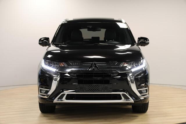 Mitsubishi OUTLANDER 2.4 PHEV Instyle | Schuif- kanteldak | Leer | 360 Camera