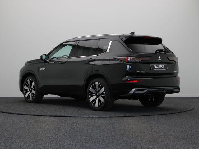 Mitsubishi OUTLANDER 2.4 PHEV Instyle+ | Trekhaak | Bruin lederen bekleding | Yamaha audio | Panoramadak | Stoelmassage |