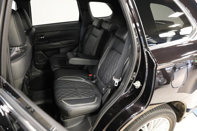 Mitsubishi OUTLANDER 2.4 PHEV Instyle | Schuif- opendak | Navi | Zomer & winterset