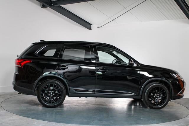 Mitsubishi OUTLANDER 2.0 2WD Instyle, 7-Persoons, Schuifkanteldak,