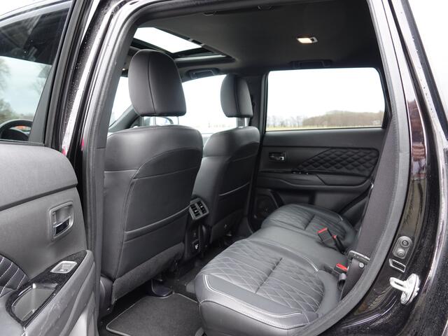 Mitsubishi OUTLANDER 2.4 PHEV Intense+ VOL LEER | SCHUIFDAK | TREKH. | ACC | NAVI