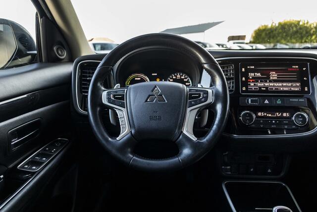 Mitsubishi OUTLANDER 2.0 PHEV Pure | Camera | Trekhaak | Stoelverw.