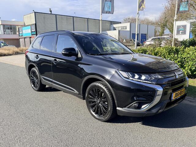 Mitsubishi OUTLANDER 2.0 150PK AWD 7p Black-Edition AutomaatoLeder
