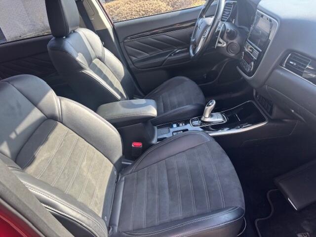 Mitsubishi OUTLANDER 2.4 PHEV Pure