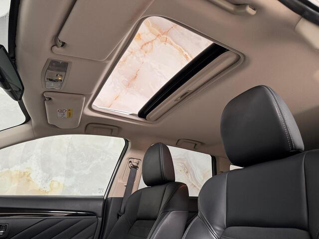 Mitsubishi OUTLANDER 2.4 PHEV Intense+ / Schuifdak / Trekhaak /