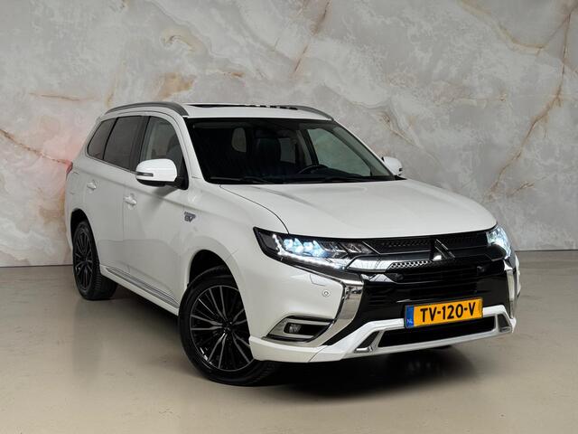Mitsubishi OUTLANDER 2.4 PHEV Intense+ / Schuifdak / Trekhaak /