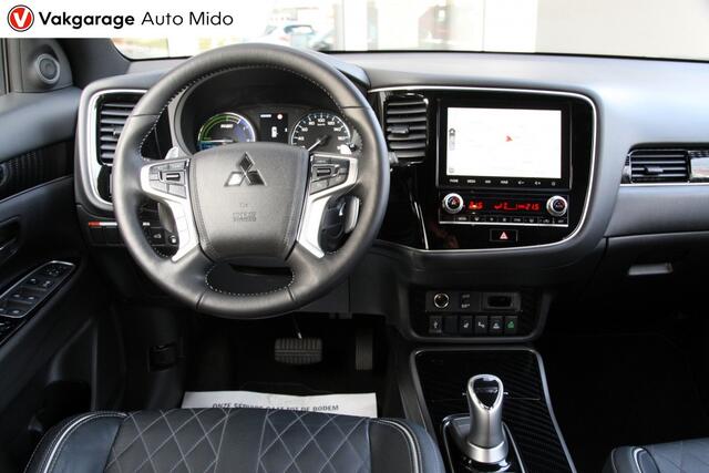 Mitsubishi OUTLANDER 2.4 PHEV Instyle | Ruby Black Parelmoer