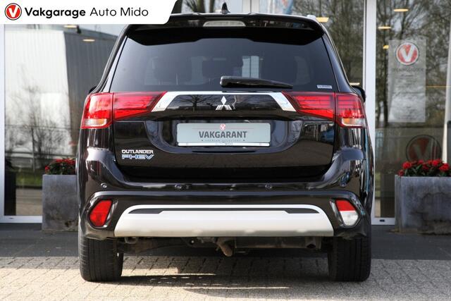 Mitsubishi OUTLANDER 2.4 PHEV Instyle | Ruby Black Parelmoer