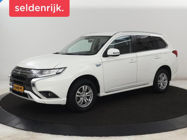 Mitsubishi OUTLANDER 2.4 PHEV Pure | Stoelverwarming | Trekhaak | Camera | Carplay | Keyless | DAB | Cruise control | Bluetooth | Climate control | Plug In