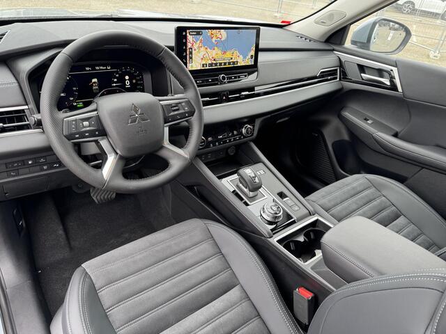 Mitsubishi OUTLANDER 2.4 PHEV First Edition