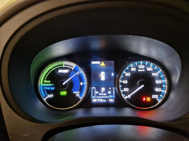 Mitsubishi OUTLANDER 2.4 PHEV Intense | Apple CarPlay / Android Auto navigatie | Trekhaak | Stoelverwarming |