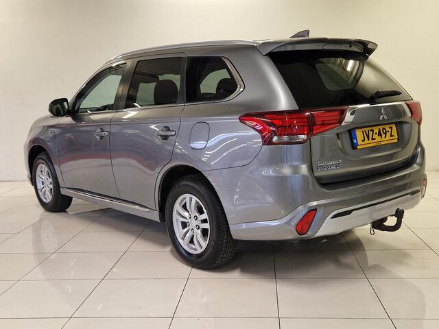 Mitsubishi OUTLANDER 2.4 PHEV Intense | Apple CarPlay / Android Auto navigatie | Trekhaak | Stoelverwarming |