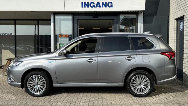 Mitsubishi OUTLANDER 2.4 PHEV | AppleCarplay | Camera | Cruise
