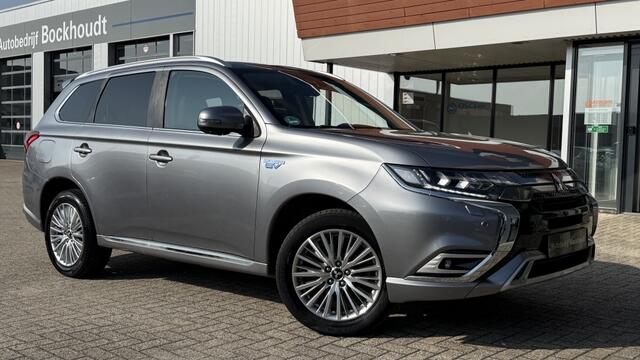 Mitsubishi OUTLANDER 2.4 PHEV | AppleCarplay | Camera | Cruise