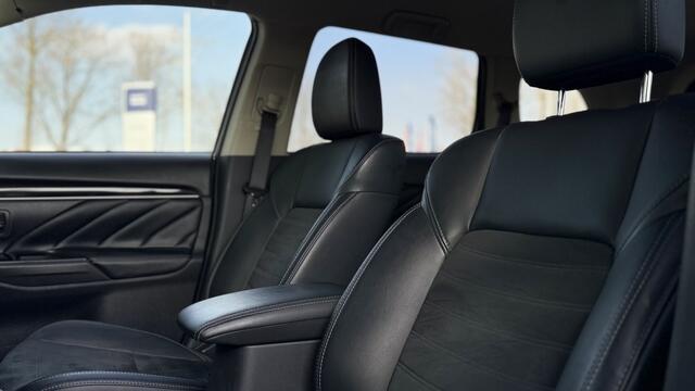 Mitsubishi OUTLANDER 2.4 PHEV | AppleCarplay | Camera | Cruise