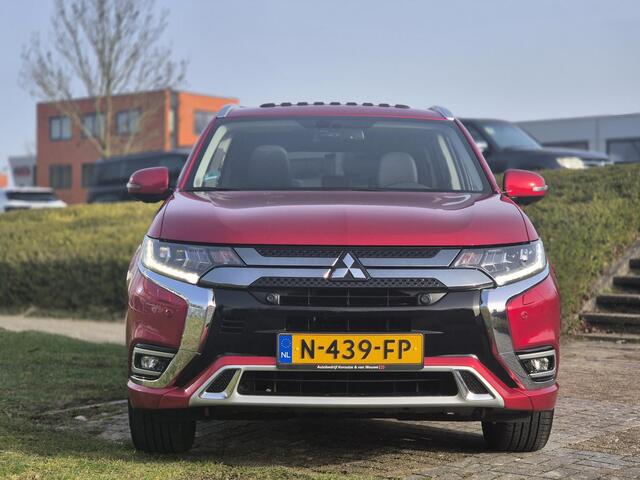 Mitsubishi OUTLANDER 2.4 PHEV Intense+