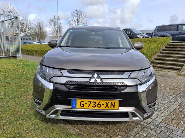 Mitsubishi OUTLANDER 2.4 PHEV Intense+ Trekhaak | Carplay & Android auto