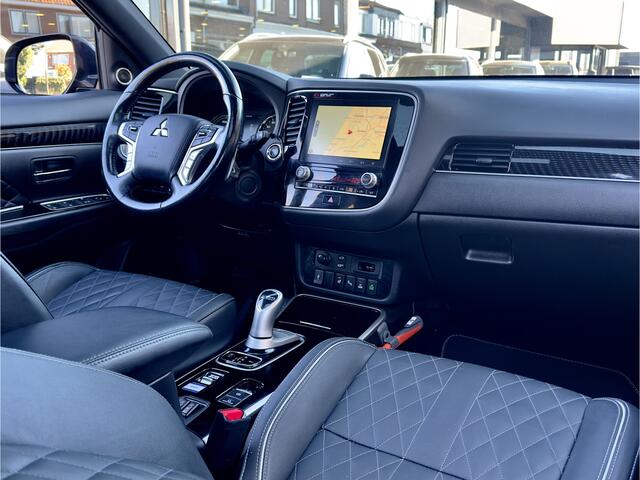 Mitsubishi OUTLANDER 2.4 PHEV INSTYLE AUT. PANODAK DESIGNO-LEDER NAVI CAMERA APPLE-CARPLAY LED LMV PDC
