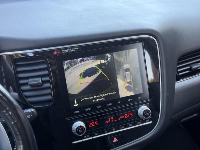 Mitsubishi OUTLANDER 2.4 PHEV INSTYLE AUT. PANODAK DESIGNO-LEDER NAVI CAMERA APPLE-CARPLAY LED LMV PDC