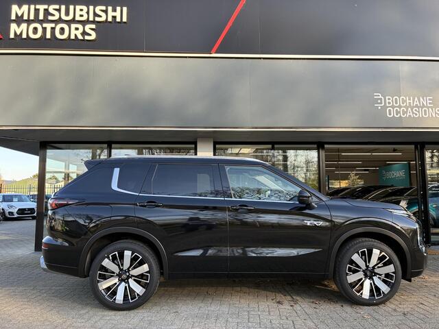 Mitsubishi OUTLANDER 2.4 PHEV Instyle Nieuw uit voorraad leverbaar | Verwarmbare stoelen voor- en achter | Lederen bekleding | Elektrisch panoramadak | 3 zone Climate Cotntrol | 8 jaar Fabrieksgarantie
