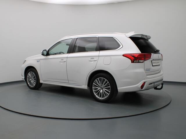 Mitsubishi OUTLANDER PHEV Intense+ 225pk LPG-G3 360° Camera | Parkeersens. v+a | Stoel-/stuurverw. | Panoramadak | Trekhaak afneembaar