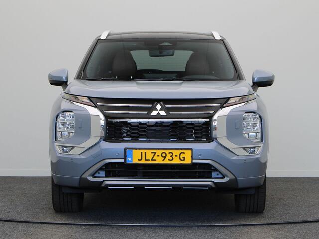 Mitsubishi OUTLANDER 2.4 PHEV Instyle+ | Trekhaak | Bruin lederen bekleding | Yamaha audio | Panoramadak | Stoelmassage |