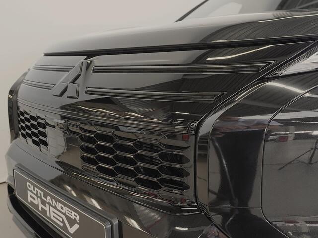 Mitsubishi OUTLANDER 2.4 PHEV Instyle Black Edition | Full Black | 20 inch | Full options | 8 jaar garantie