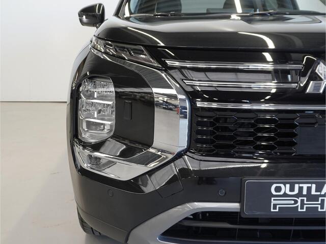 Mitsubishi OUTLANDER 2.4 PHEV Intense+ | Head up | 20 inch | Direct leverbaar | 8 jaar garantie | Rijklaarprijs