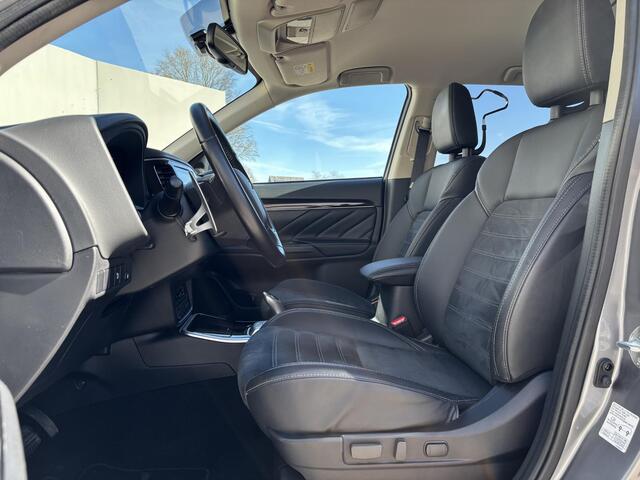 Mitsubishi OUTLANDER 2.4 PHEV Intense / Dealer onderhouden / 1e eigenaar / Trekhaak 1500 KG / Apple carplay & Android auto / Navigatie / Camera / Stoelverwarming / 18" Lm wielen & All Season banden / Cruise Control / Climate Control / Keyless /