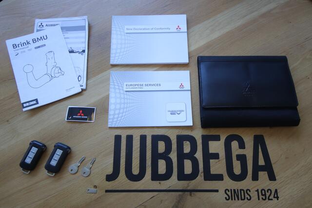 Mitsubishi OUTLANDER 2.4 PHEV S-Edition NL-Auto, Dealer O.H.