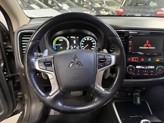 Mitsubishi OUTLANDER 2.0 PHEV Pure // Leer // Camera // Schuifdak