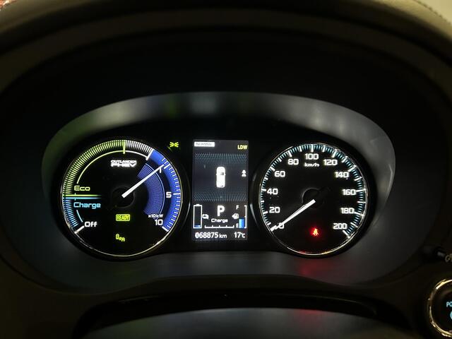 Mitsubishi OUTLANDER 2.4 PHEV Instyle | Trekhaak | Schuif-/kanteldak | Leder | Stoelverwarming |