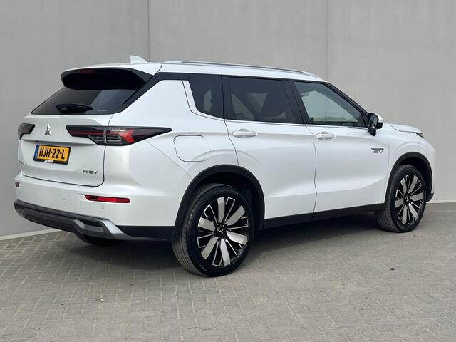 Mitsubishi OUTLANDER 2.4 PHEV Business Edition / 1600kg Trekgewicht / 8 jaar Garantie / Origineel NL Auto / Yamaha Audio Installatie / Navigatie/ Apple Carplay Android Auto / 360 Camera / HUD / Elektrische Achterklep / PHEV AWD 4WD