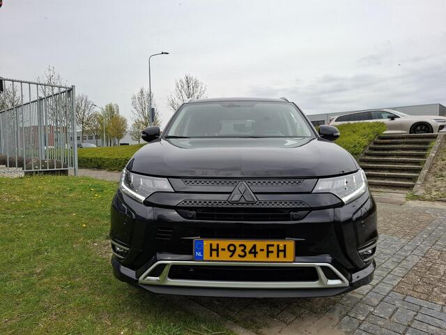 Mitsubishi OUTLANDER 2.4 PHEV Intense S