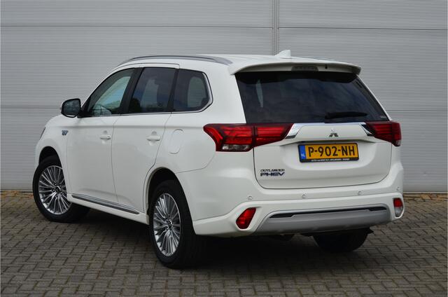 Mitsubishi OUTLANDER PHEV 2.4 INTENSE 4WD | PLUG IN HYBRID | HOGE ZIT | LDW | PDC | CAMERA | CLIMATE CONTROL | FABRIEKSGARANTIE TOT 29-06-2028* | ALL IN RIJKLAARPRIJS
